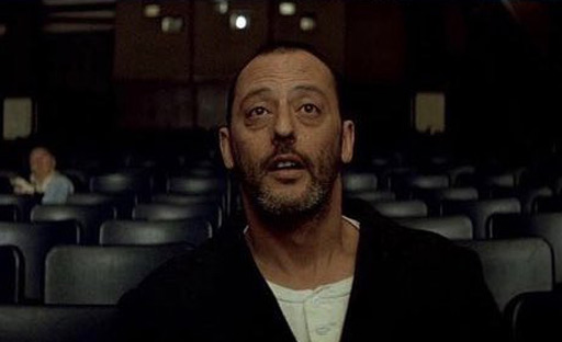 Vuelve a ver las mejores escenas del cine, como León viendo por primera vez una película