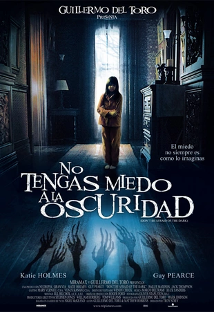 Cartel oficial en español de: No tengas miedo a la oscuridad