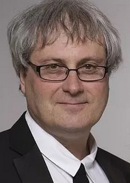 Simon Curtis